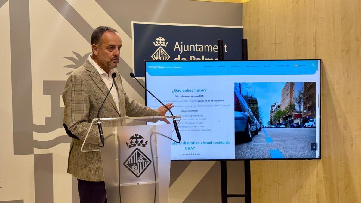 El teniente de alcalde de Mobilitat, Toni Deudero, detalla la documentación necesaria para que los ciudadanos puedan prepararla con antelación.