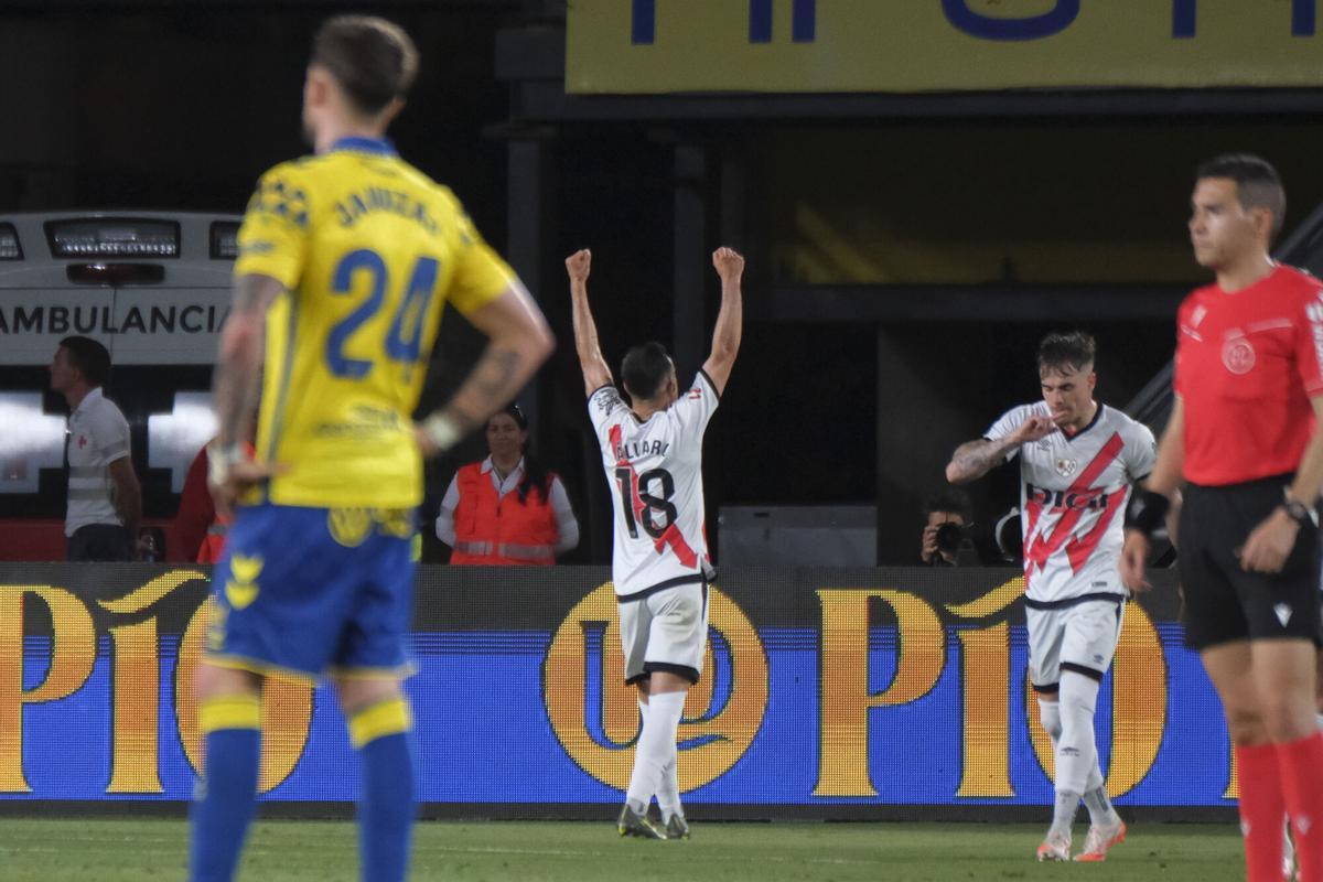 Álvaro García celebra el 0-1.