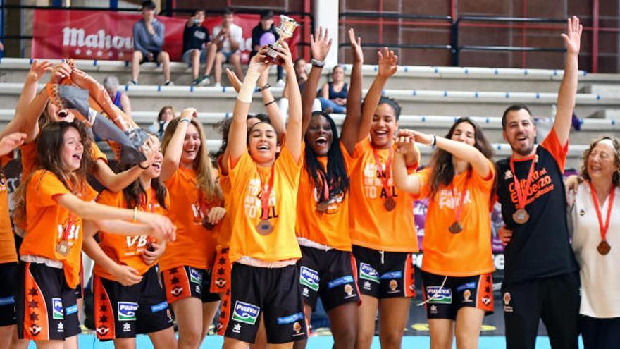 El infantil femenino, bronce para la historia