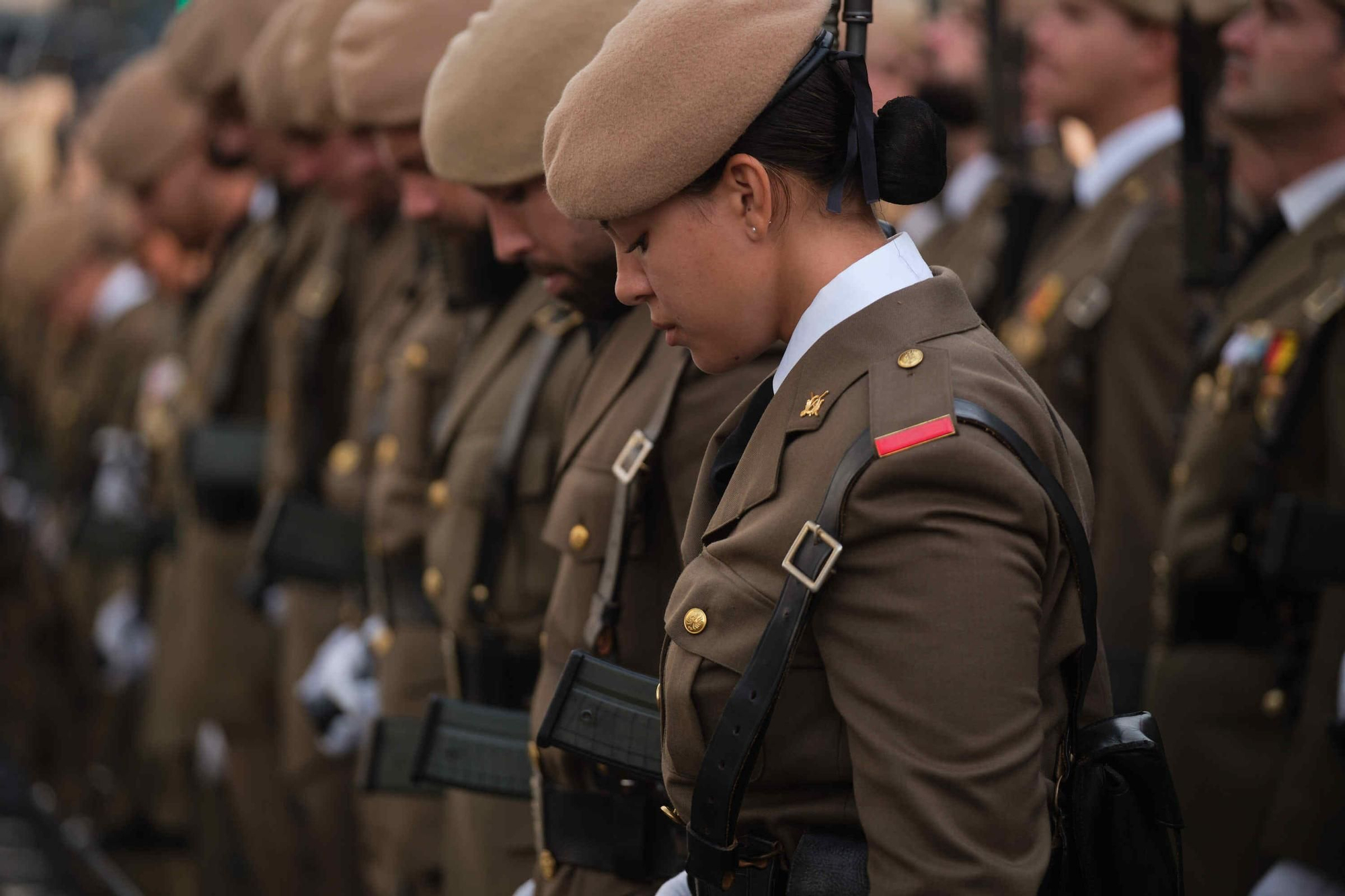Desfile de tropas con motivo de la Pascua Militar en la plaza Weyler
