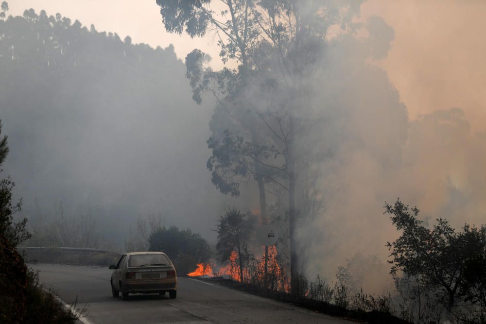 Los incendios en el Algarve portugués, en imágenes