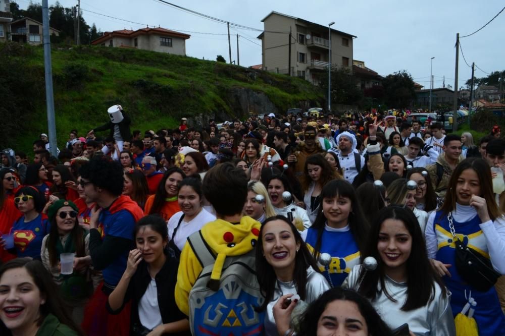 Aldán y Moaña celebran el final del Carnaval. // G. Núñez