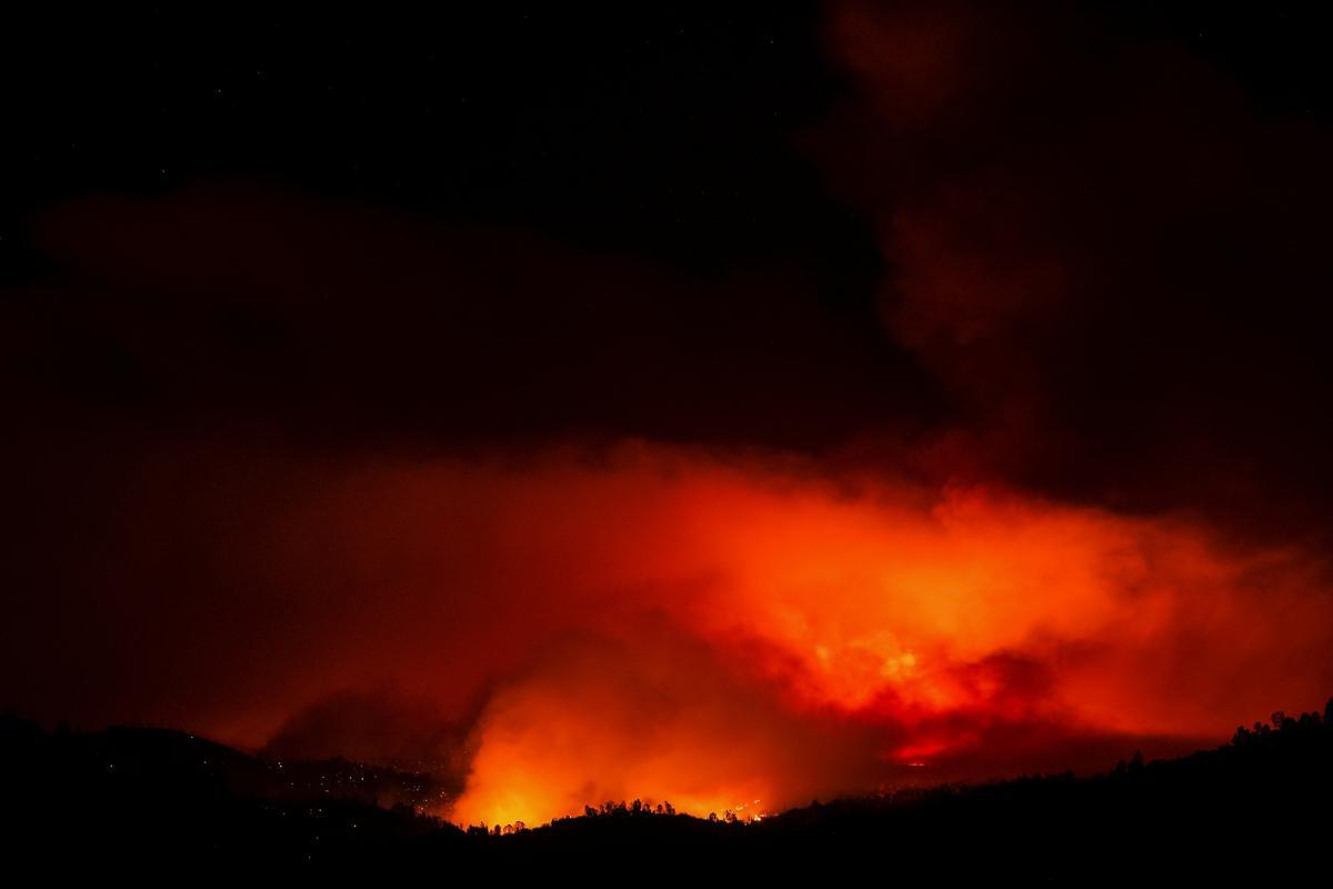 Otro devastador fuego en Mariposa (California) se acerca al parque de Yosemite