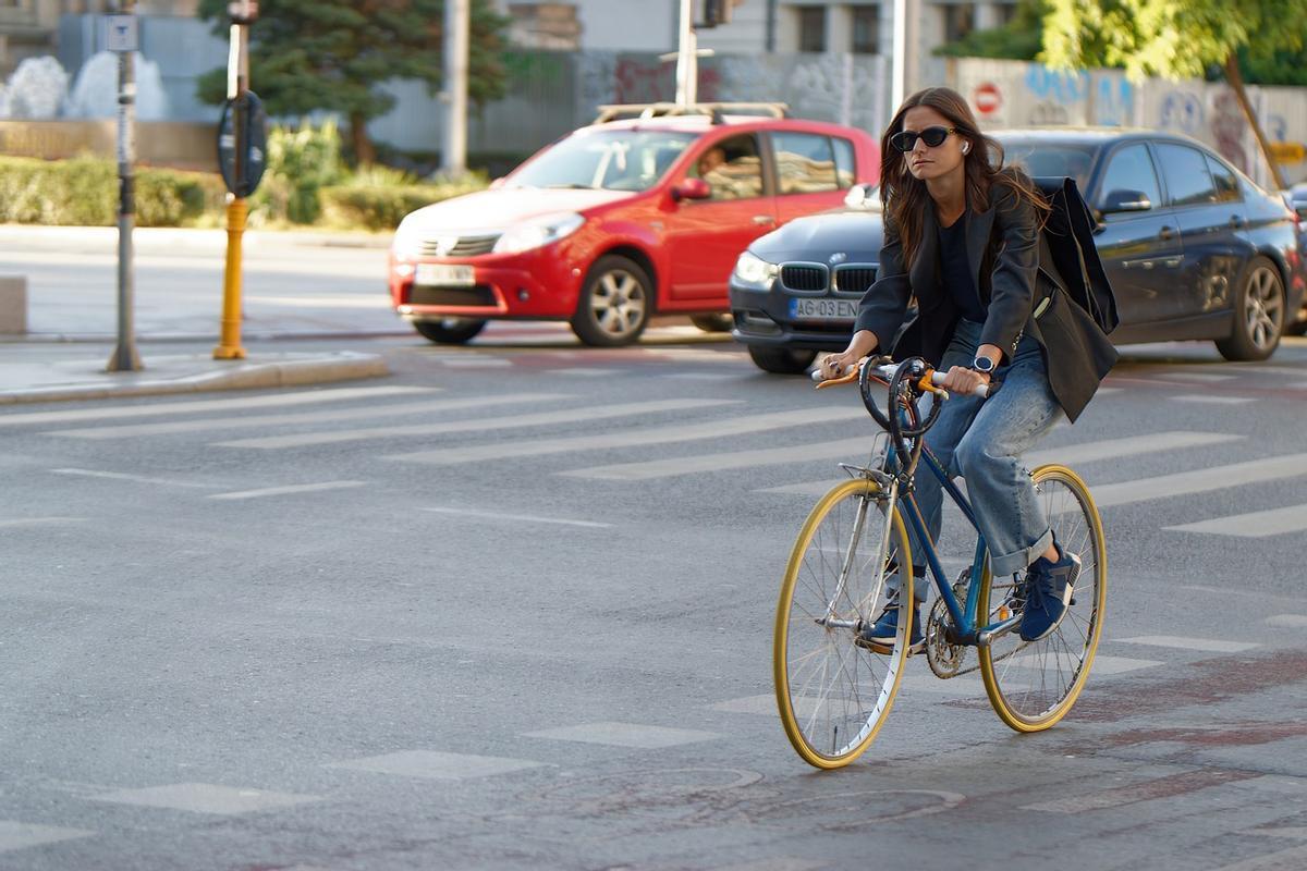 Esta ciclista debería ser multada