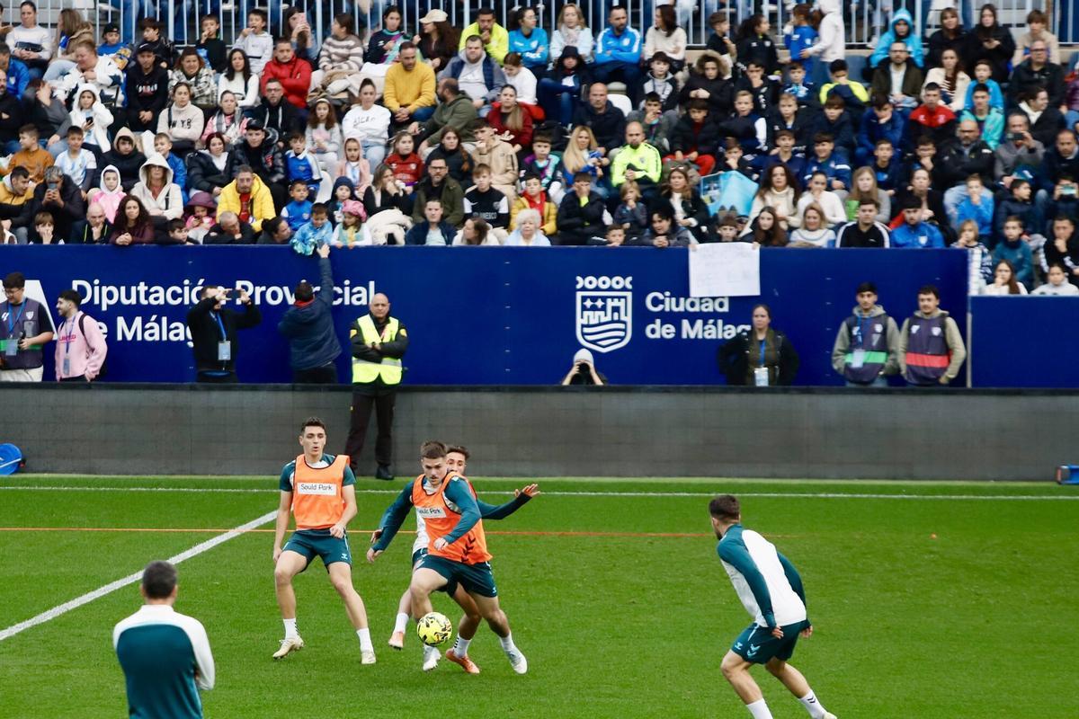 Entrenamiento a puerta abierta al que han asistido 9.000 aficionados