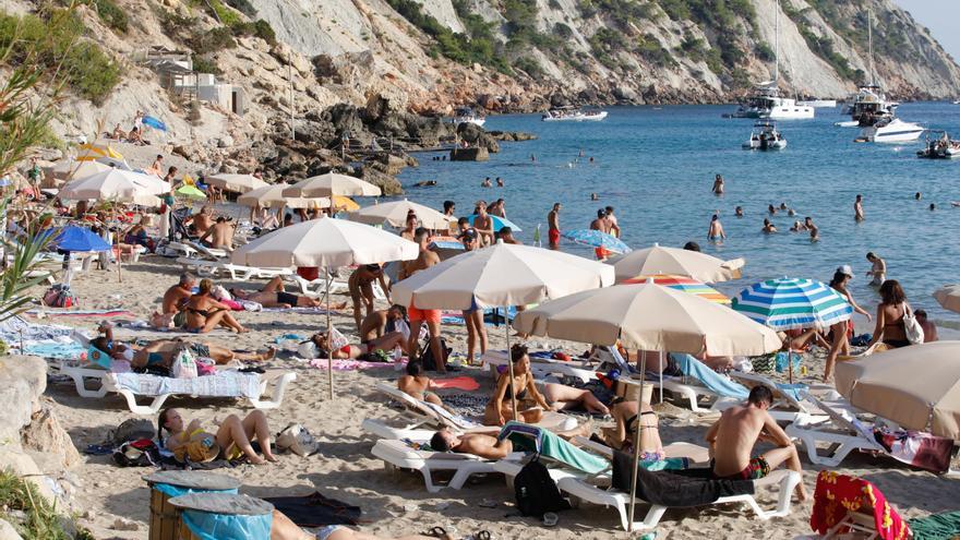 Ibiza alcanza los 35,5 grados, la temperatura más alta del año en la isla
