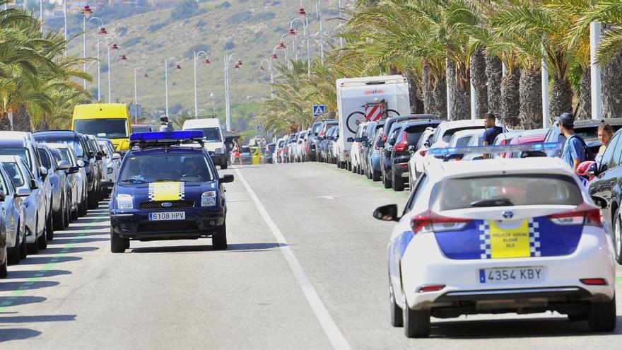 Detenido un adolescente de 16 años por conducir un turismo en Arenales