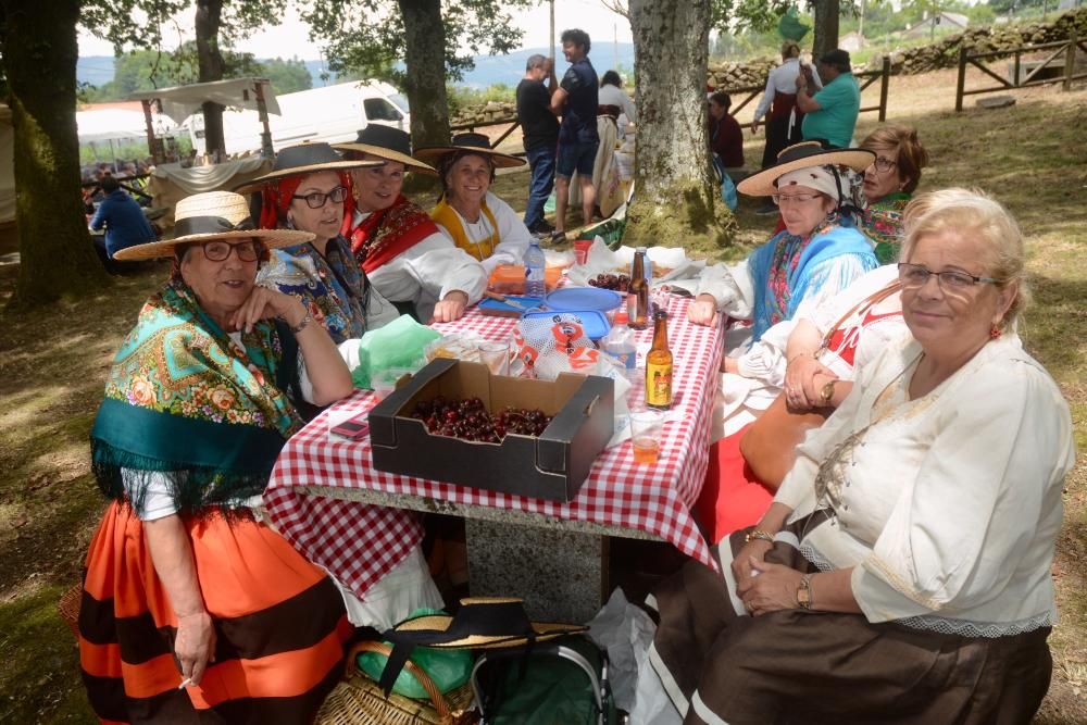 La feria de Cuspedriños rememora su esplendor