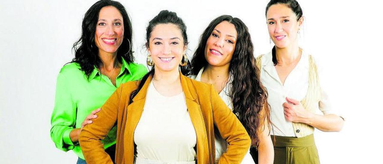 De izquierda a derecha: 
Marta Robles, Carolina
 Fernández ‘La Chispa’, 
Alicia Grillo y Roser Loscos.