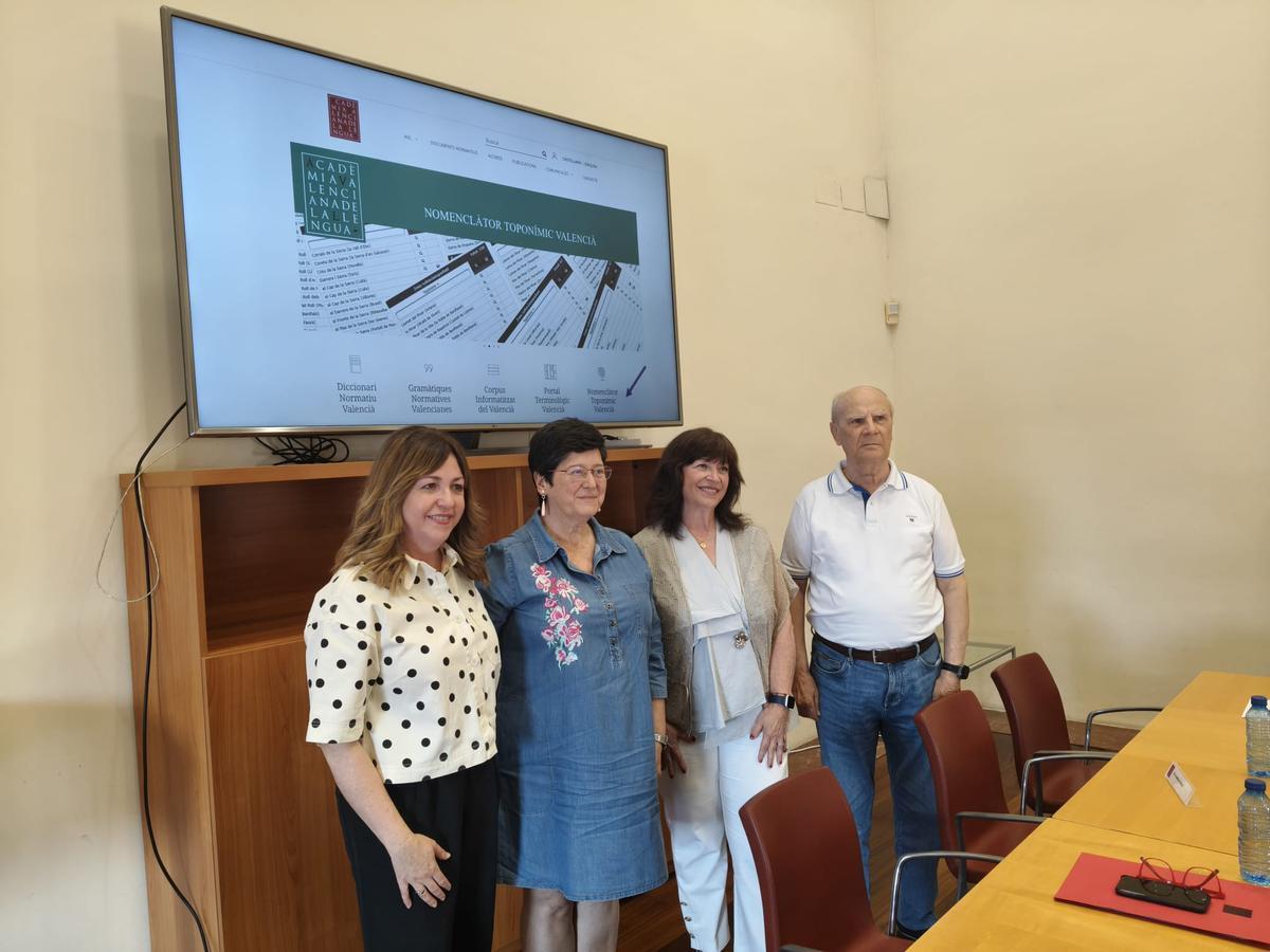 Mollà, Cerdà, Cantó y Ferrer, en la presentación del nuevo nomenclàtor toponímic.