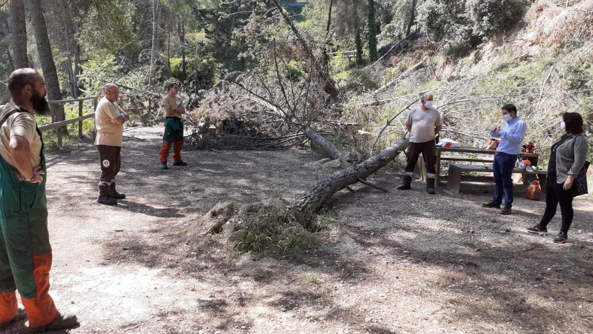 Sayo Gandia y Joan Sanchis visitan las obras de la Diputació en la zona de Galindo