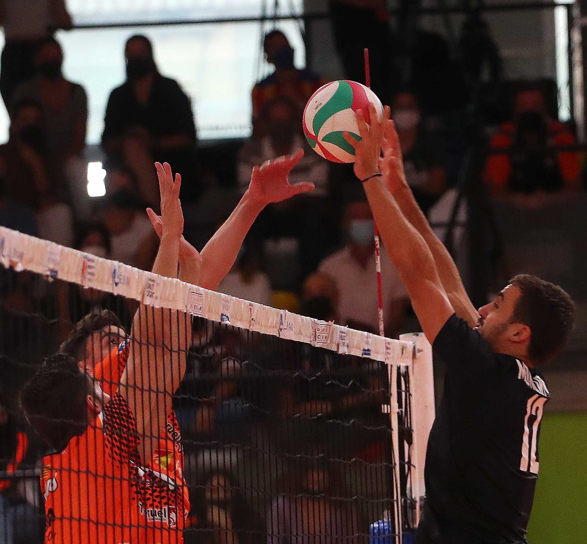 Partido de Voleibol entre Leleman Valencia Voleibol y el Teruel voleibol