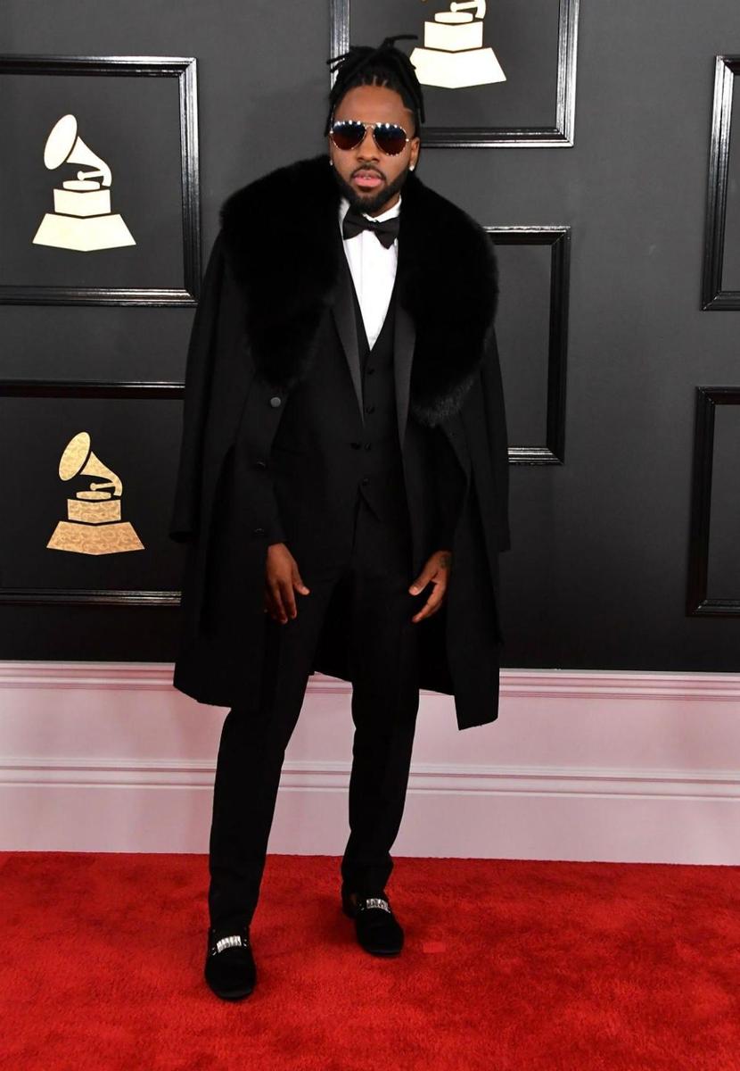 Premios Grammy 2017: Jason Derulo con su 'look' de mafioso