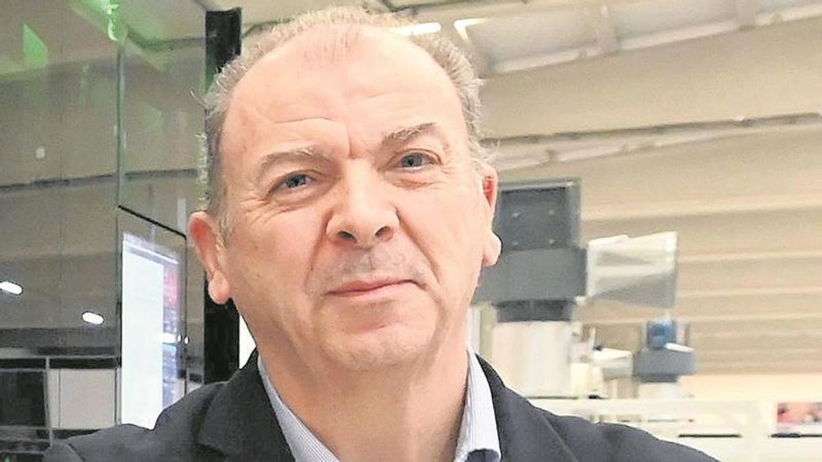 osé Vicente Tomás, gerente de Kerajet, en las instalaciones de la empresa en Almanssora.
