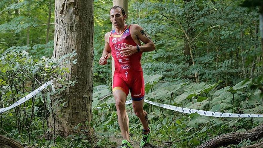 El valenciano Rubén Ruzafa, campeón de Europa de triatlón