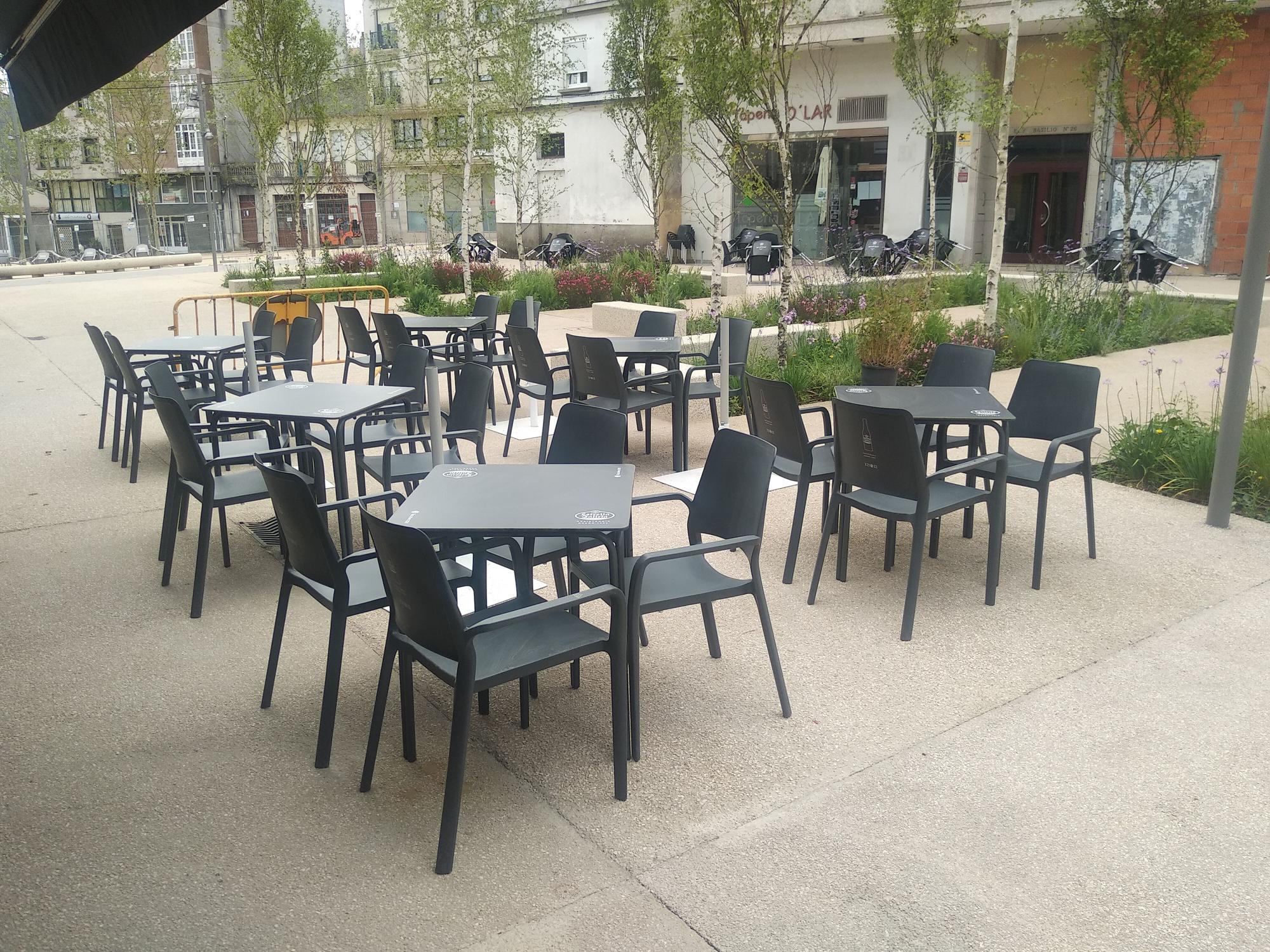 Novas prazas de terraza sitas nas  inmediacións da remodelada  Praza da Feira.