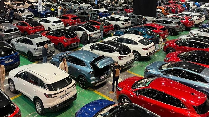 Algunos de los vehículos expuestos este fin de semana en el Ifevi.