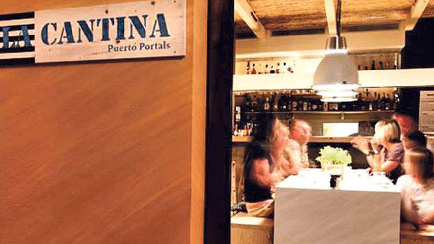 La Cantina de Flanigan reabre con una carta renovada y un flamante interiorismo, con ánimo de dar vida al Boulevard de Puerto Portals esta temporada.