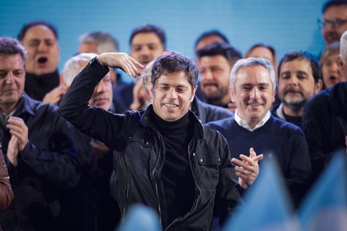 Kicillof afirma que Argentina inicia un "nuevo camino" y defiende a Cristina Fernández