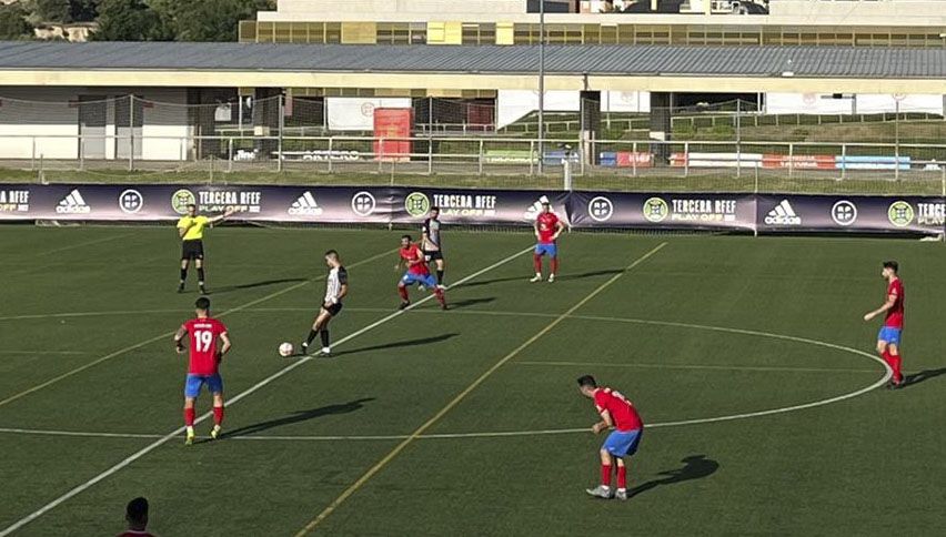 El Saguntino logra frente al Escobedo el ascenso a 2ª División.