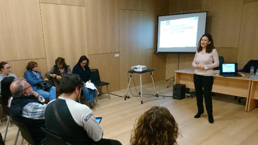 Blanca López en las Jornadas de Familia y Comunidad de Agüimes.