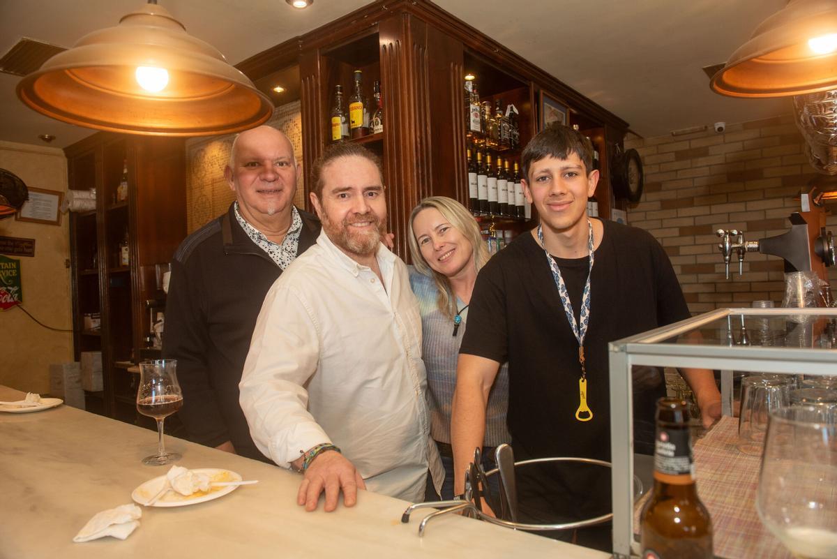 BAR AQUITANIA MATOGRANDE 25 ANIVERSARIO