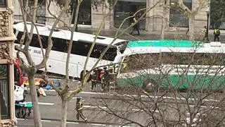Más de 50 heridos en una colisión entre dos autocares en la avenida Diagonal de Barcelona