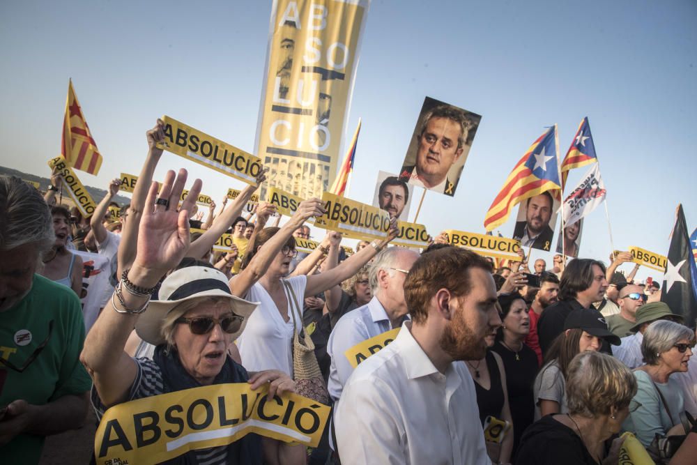 Mig miler de persones diuen el primer «bona nit» a