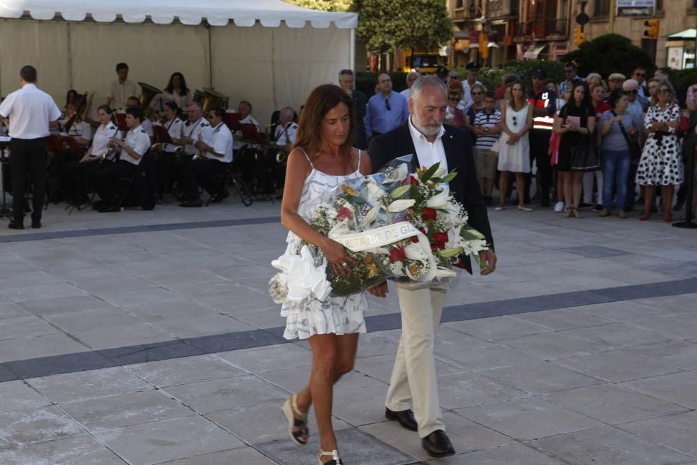 Ofrenda floral a Jovellanos en Gijón