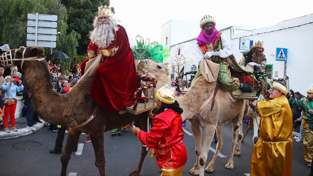 Cabalgatas de Reyes Magos 2026 en Yaiza y Playa Blanca