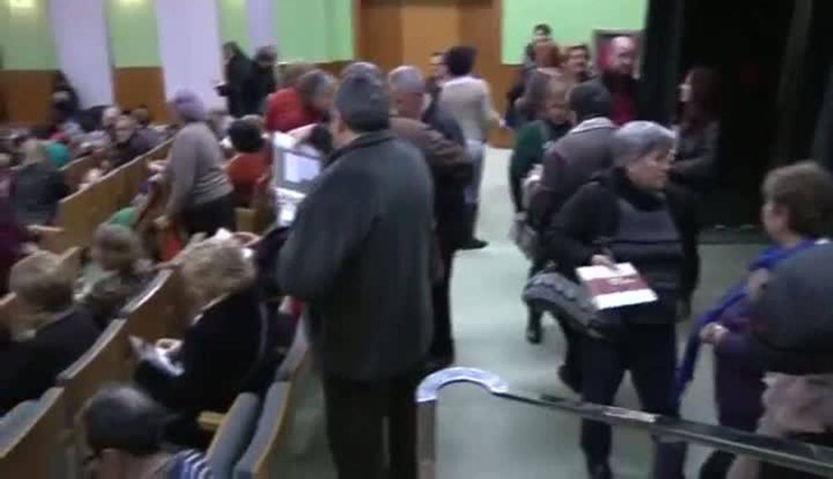 Presentació del Calendari de les Dones 2014 a Santa Coloma, el dia 14 de desembre.