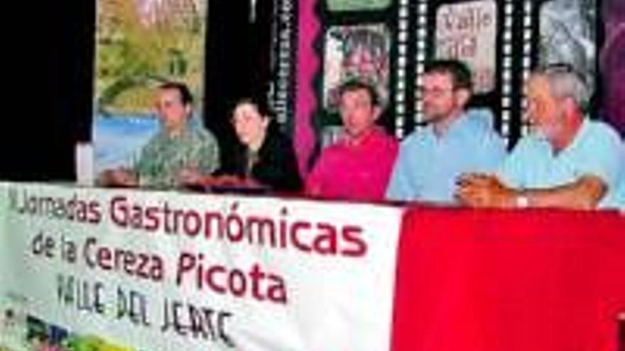 La cereza Picota protagoniza el menú de 12 restaurantes jerteños