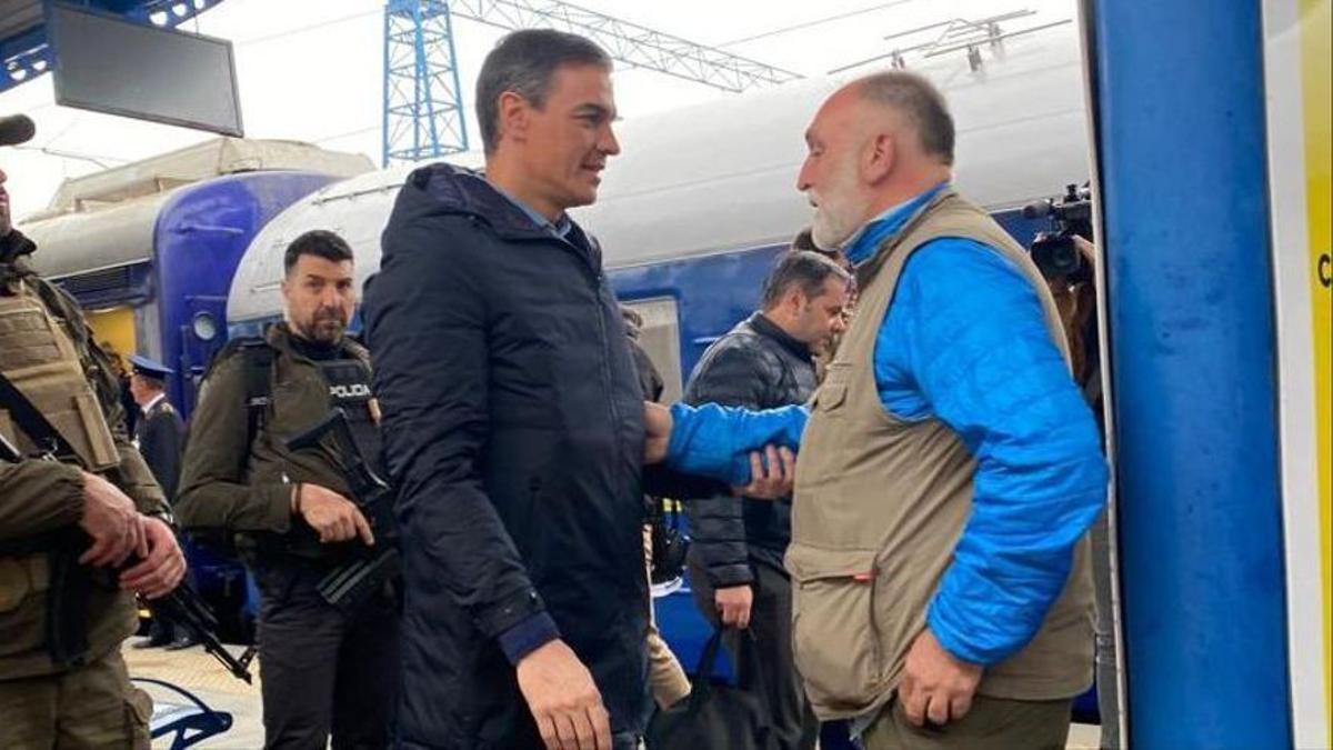 José Andrés i Pedro Sánchez es troben a Kíiv