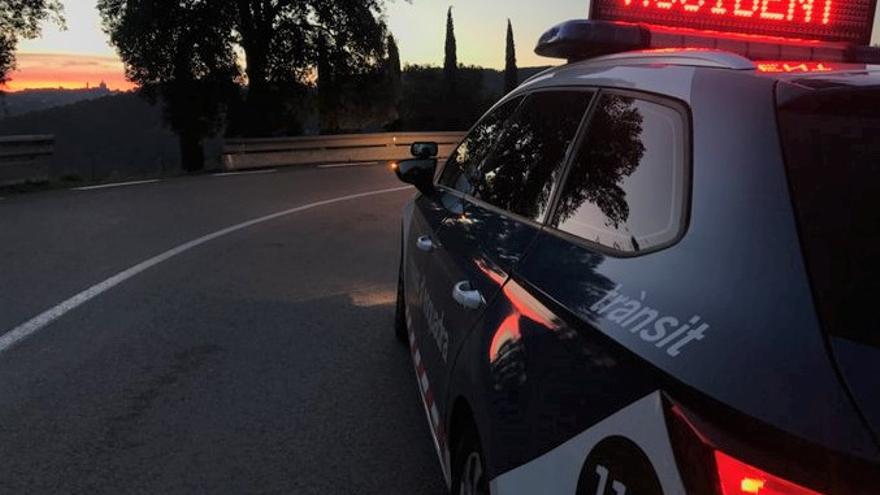 Un mort i dos ferits crítics en un xoc frontal entre dos cotxes a l&#039;N-II a Fornells de la Selva