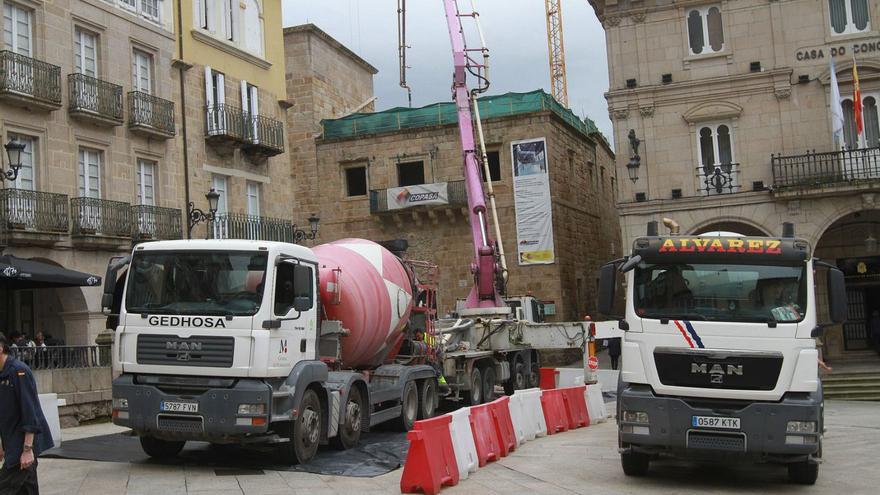Las obras en el Arqueolóxico obligan a cortar una calle y parte de la Plaza Mayor