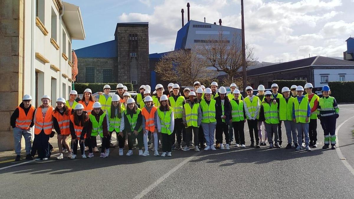 FORMACIÓN CEE | La compañía Xeal abre sus puertas a alumnos de Cee para que conozcan sus procesos energéticos