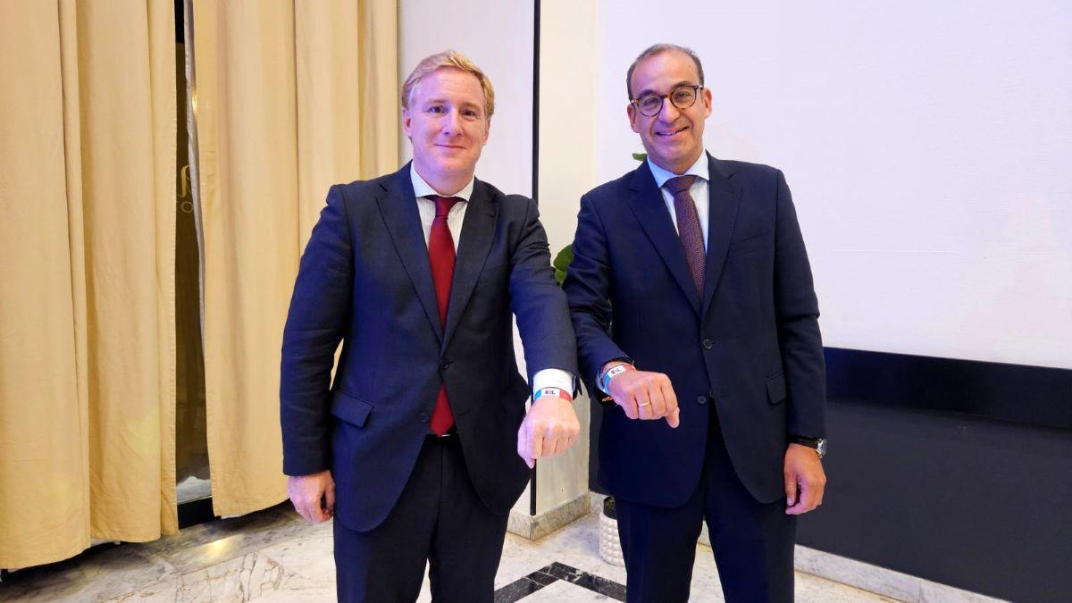 Los alcaldes de Cáceres y Badajoz sellan la unión cultural.