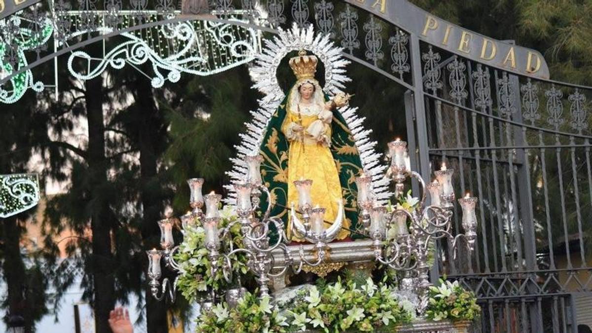 Imagen de la Virgen de la Piedad.