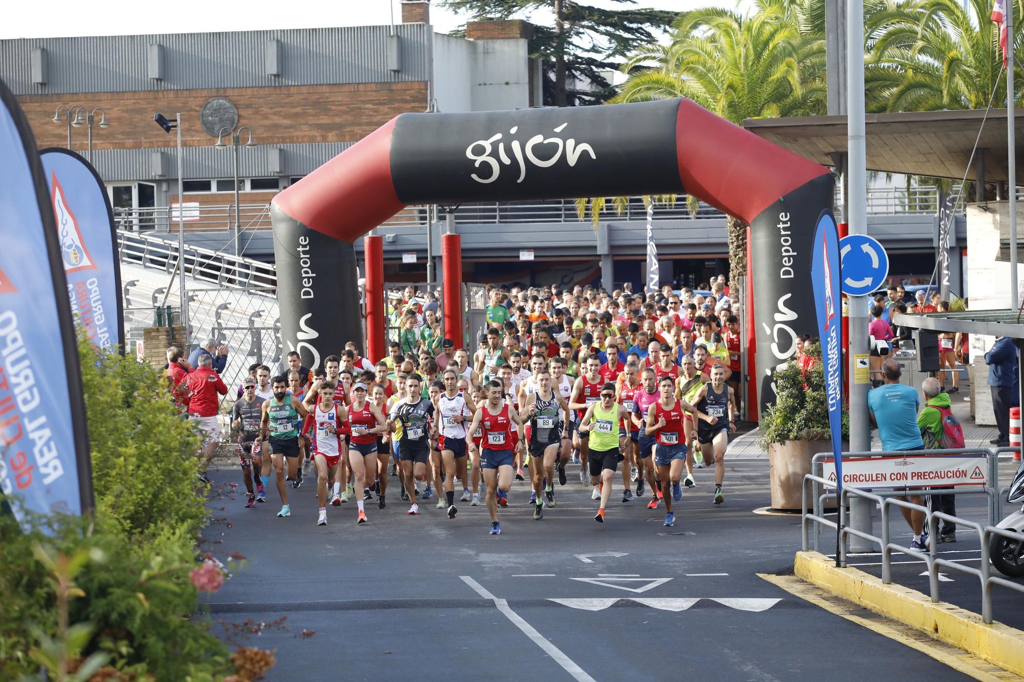 EN IMÁGENES: Así fue la carrera  popular del Grupo Covadonga y el Club Natación Santa Olaya