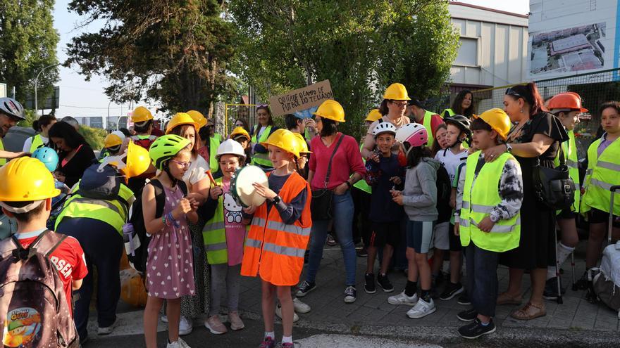 Familias del CEP Celso Emilio Ferreiro de Vigo protestan por el mal estado del centro