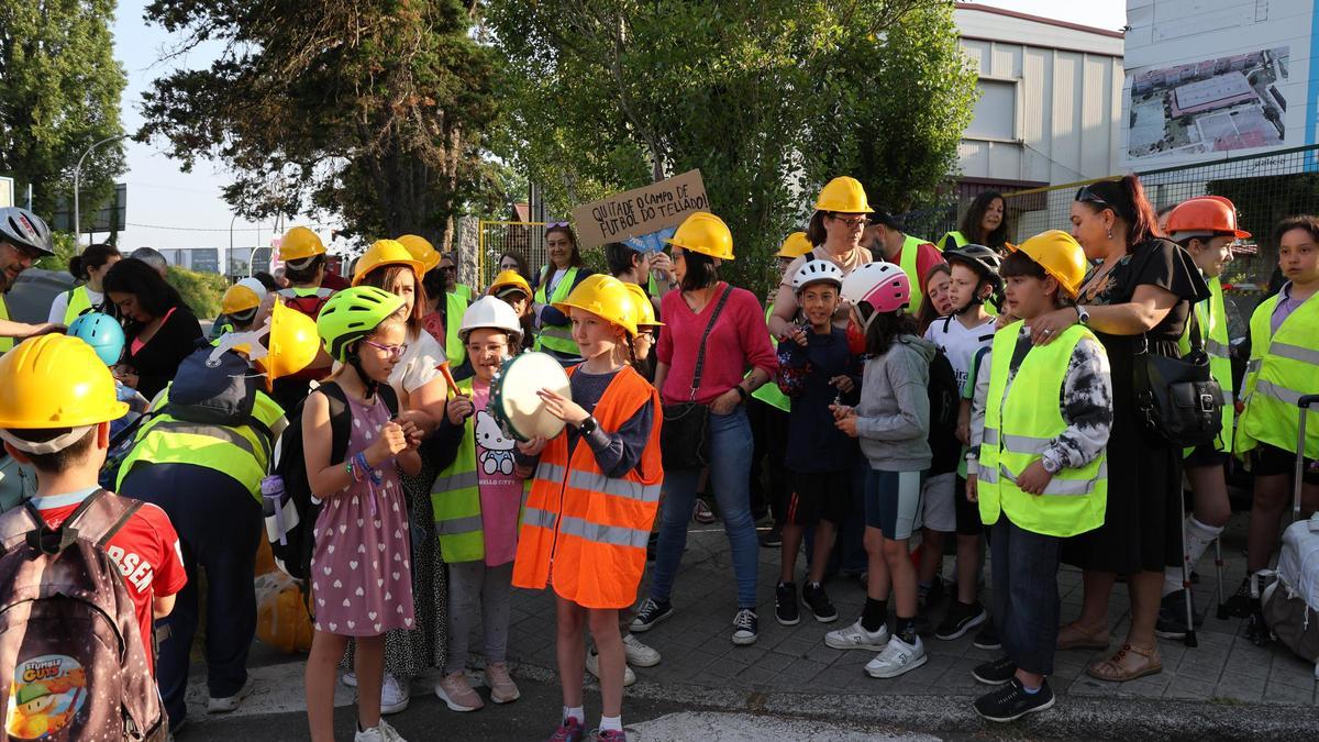 Familias del CEP Celso Emilio Ferreiro de Vigo protestan por el mal estado del centro