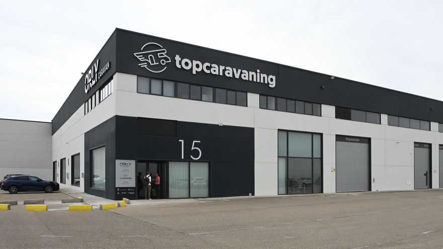 La sede de Orly y Top Caravaning, del mismo grupo de Kyrene, que se alojan en las naves rahabilitadas por la promotora en Centrovía.