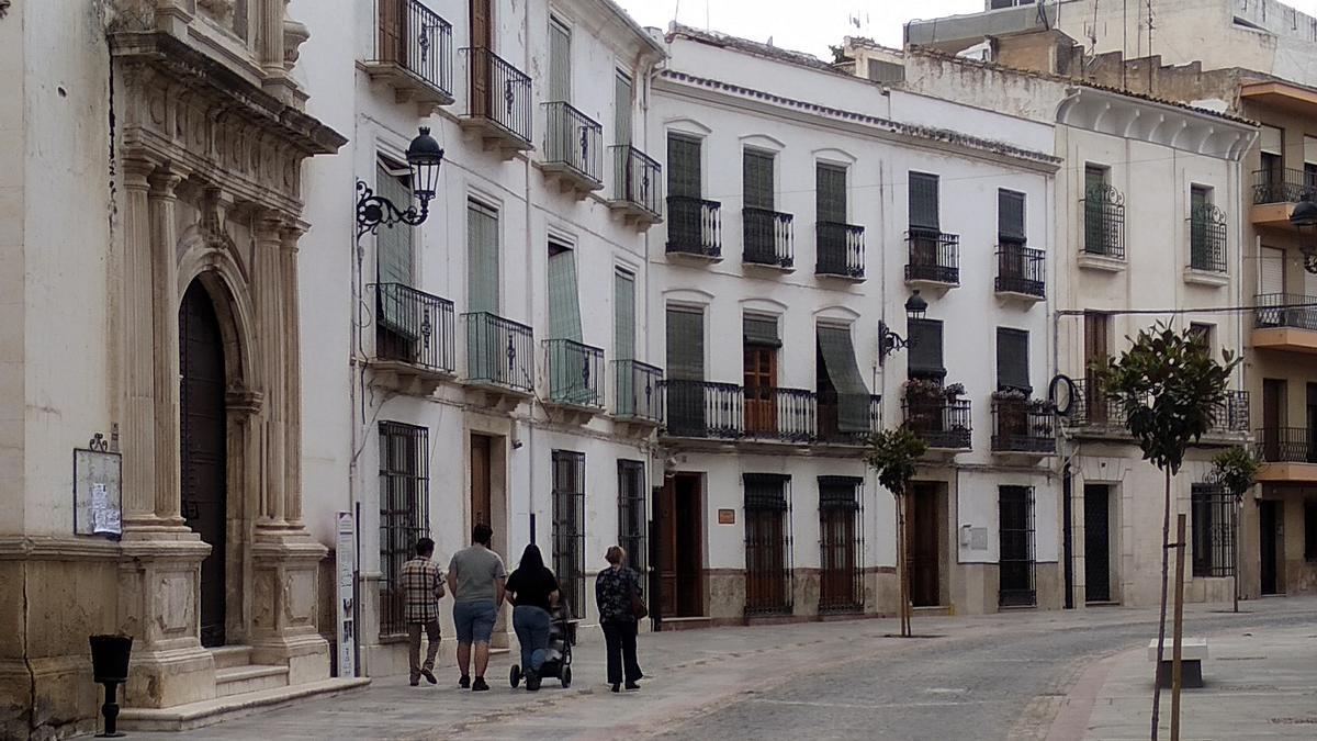 Tramo de la calle Río de Priego donde se desbordaron las alcantarillas.