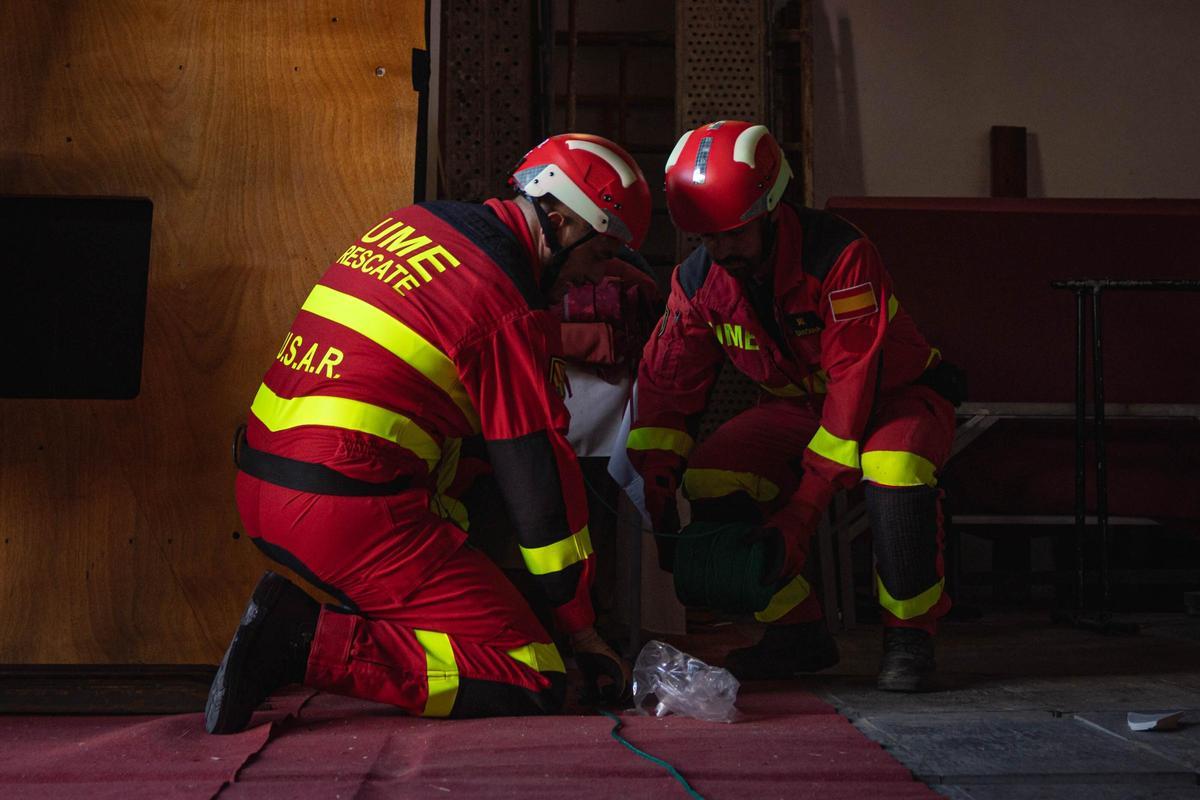 Personal de emergencias en el primer simulacro volcánico de España, celebrado en Garachico en septiembre.