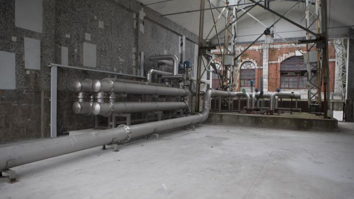 Instalaciones de la red de geotermia del pozo Fondón, en Langreo. | Fernando Rodríguez
