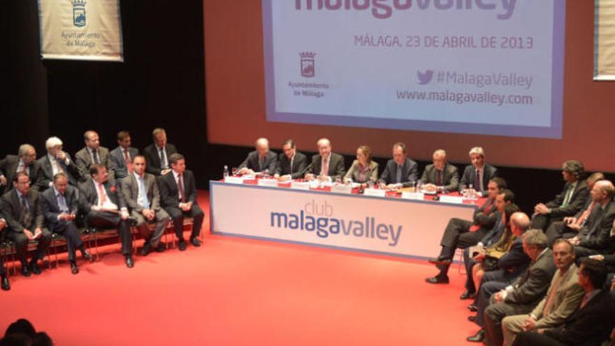 Empresarios e investigadores estuvieron presentes en la asamblea de ayer.