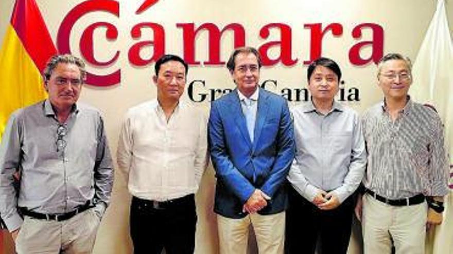 Reunión de la Cámara de Gran Canaria con dos empresas chinas. | | E.D.