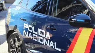 Una mujer,  herida de bala por un disparo en su casa de Pola de Siero