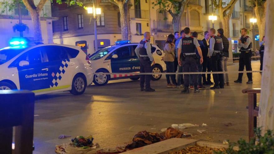 Efectius policials a la Rambla en el lloc dels fets.