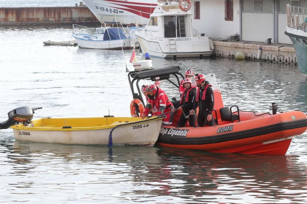 Llegan 6 personas rescatadas en una patera a Cartagena